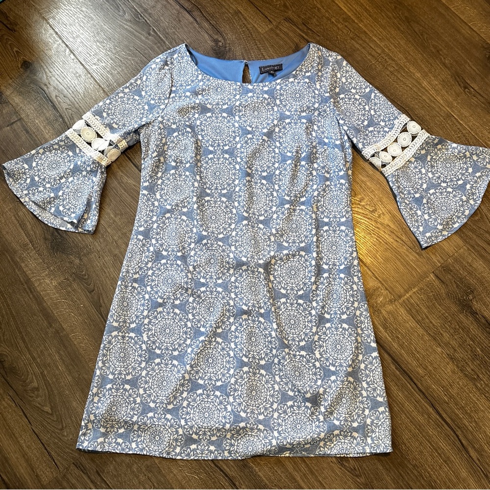 Luxology Blue and White Patterned Bell Sleeve Dress